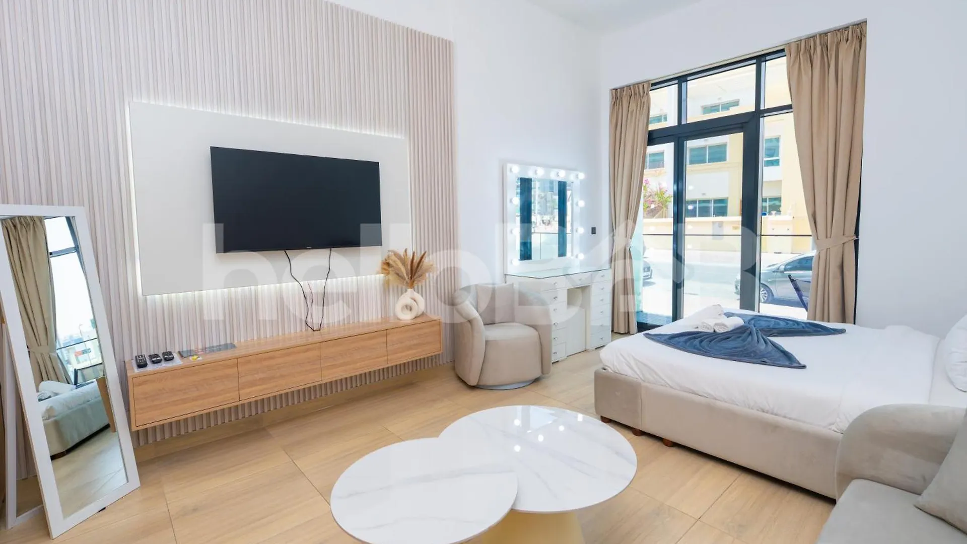 Le Petit Village !Cozy Yet Spacious Studio Apartment! Dubai 0*,  Birleşik Arap Emirlikleri